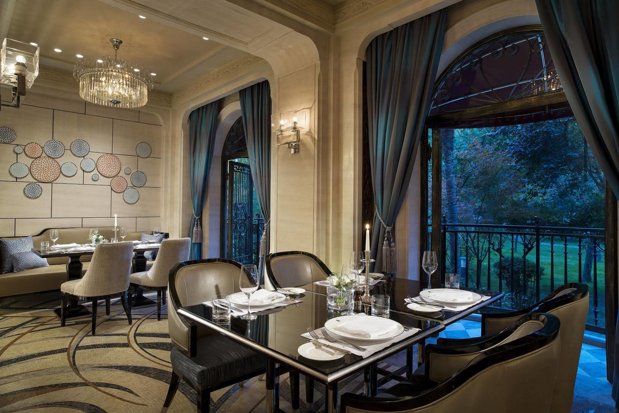 Grand Mercure Xian On Renmin Square Exterior photo